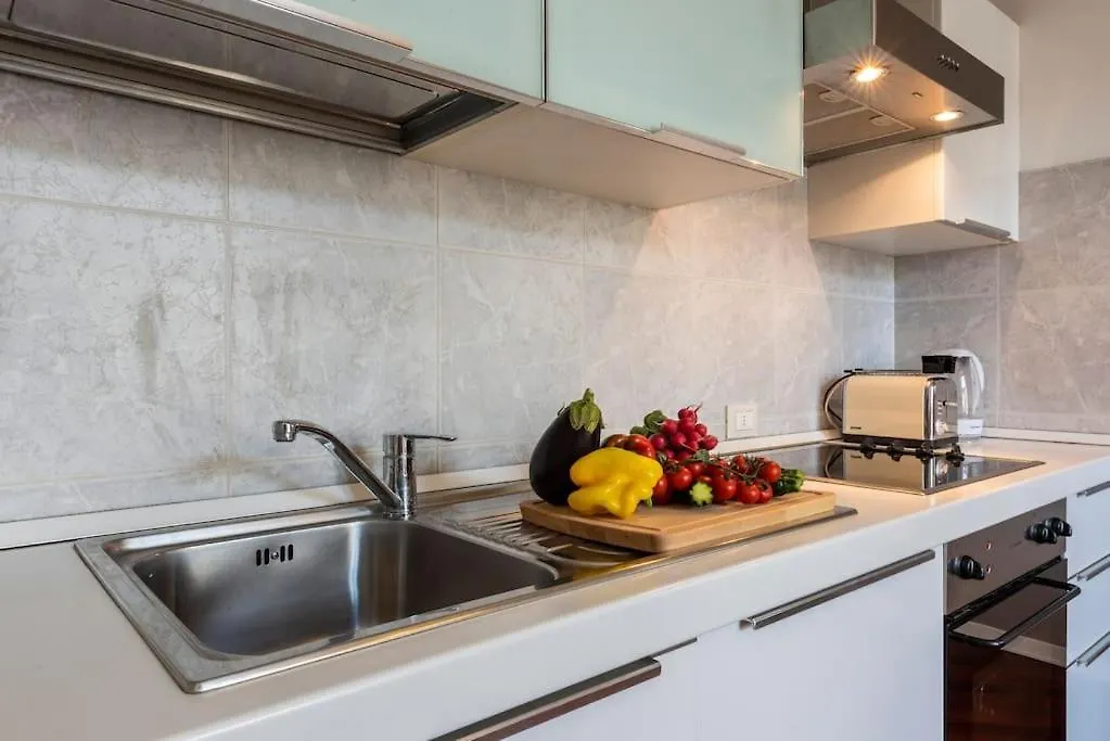Renovated 19Th Century Apartment Firenze