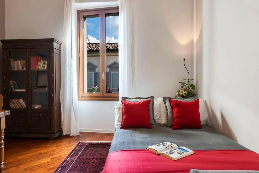 Renovated 19Th Century Apartment Florence Italy