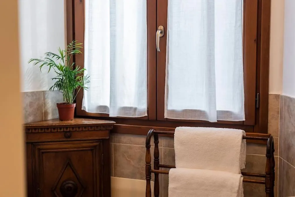 Renovated 19Th Century Apartment Florence
