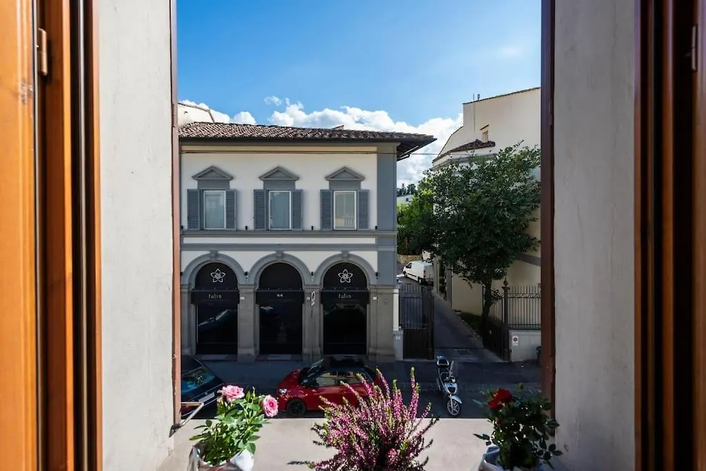 Renovated 19Th Century Apartment Florence