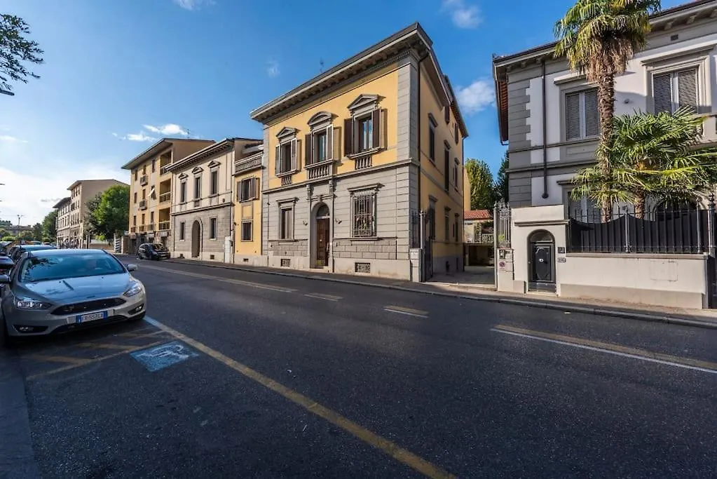 Renovated 19Th Century Apartment Florence 0*,