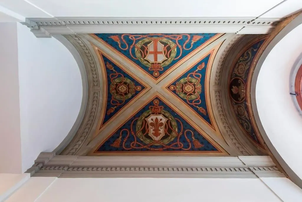 Renovated 19Th Century Apartment Florence Italy