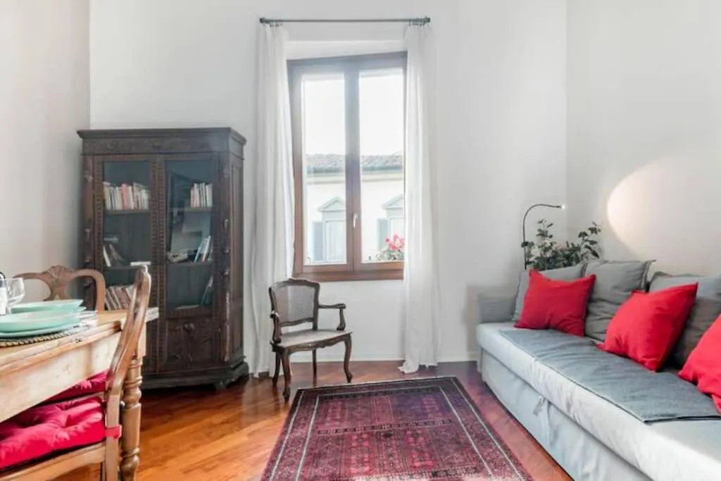 Renovated 19Th Century Apartment Florence