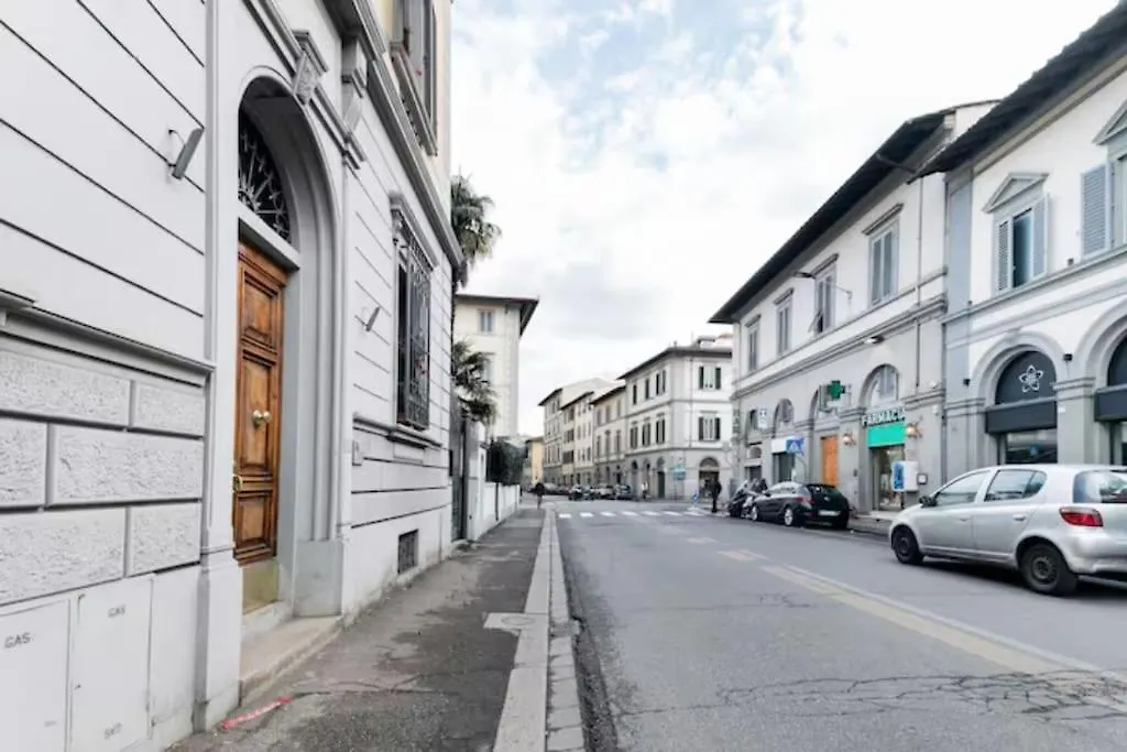 Renovated 19Th Century Apartment Florence
