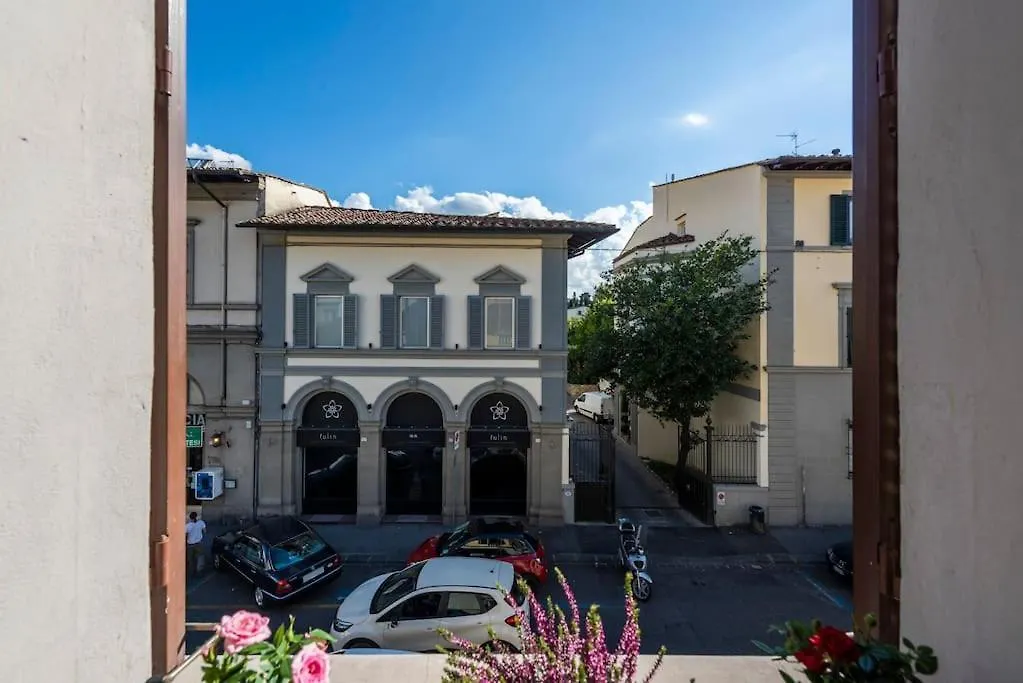 Renovated 19Th Century Apartment Florence