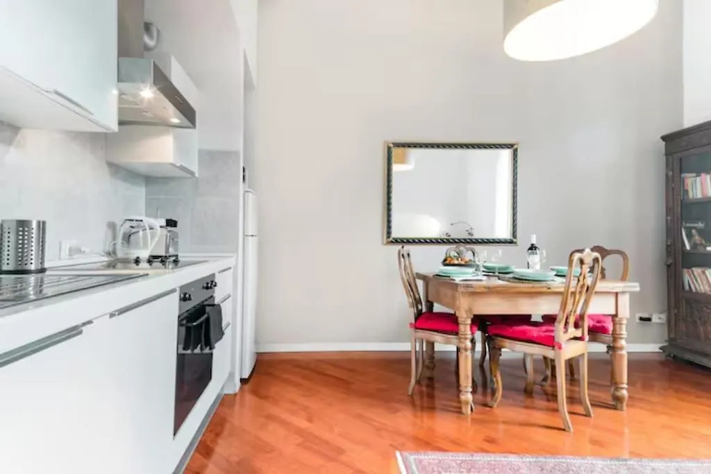 Renovated 19Th Century Apartment Florence Italy