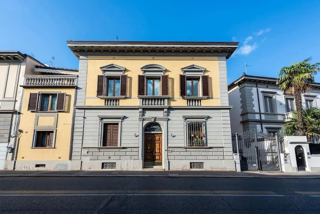 Renovated 19Th Century Apartment Florence